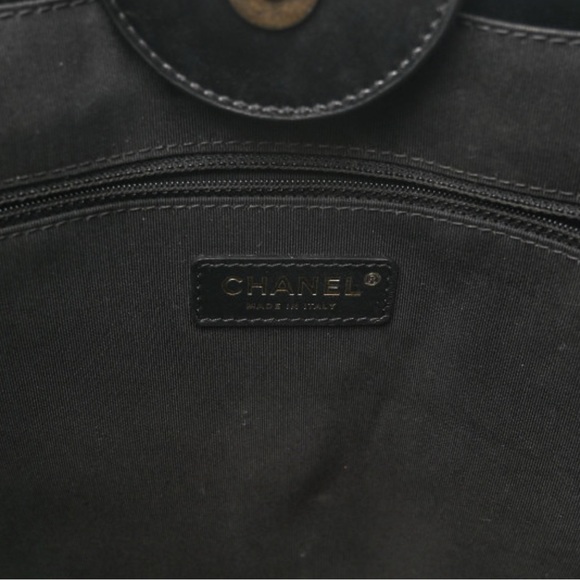 Authentic CHANEL Aged Calfskin Medium Studded Deauville Tote in Black - Picture 5 of 10